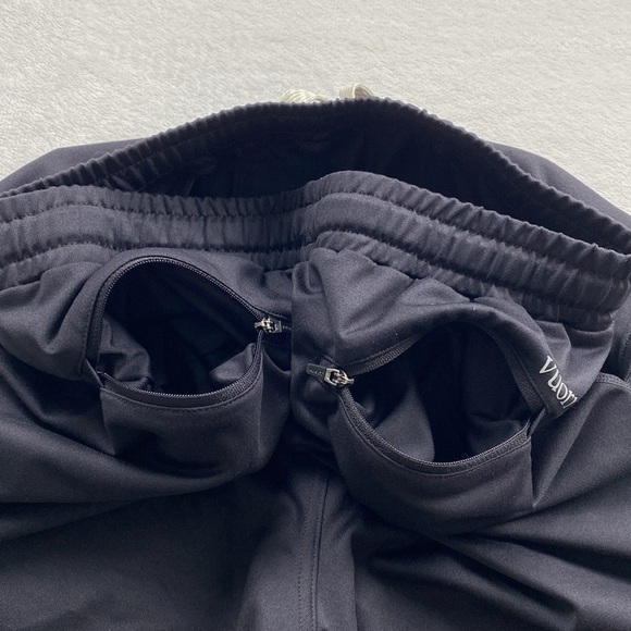 Vuori Sunday Performance 7.5” Pull On Athletic Jogger Shorts (Black) - Picture 10 of 15